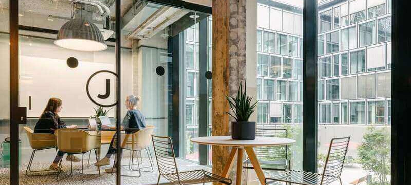 13-19 Neue Rothofstr, Frankfurt - Image 1
