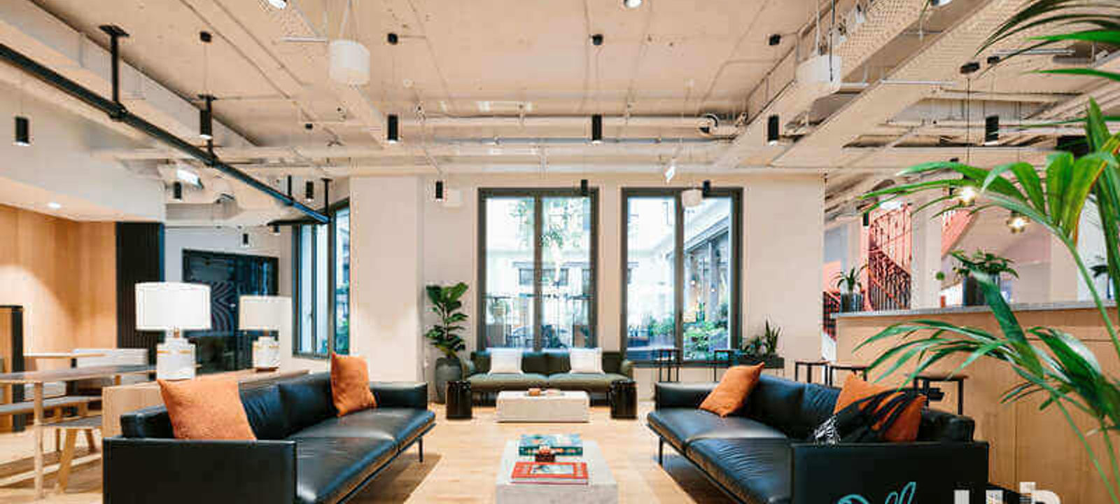 40 Rue Du Colisée, Paris - Image 1