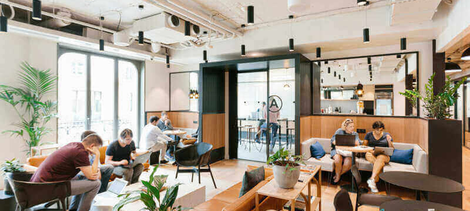 40 Rue Du Colisée, Paris - Image 1