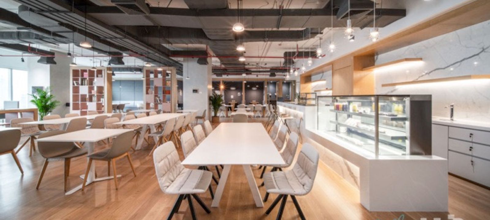 319 Phayathai Road, Bangkok - Image 1