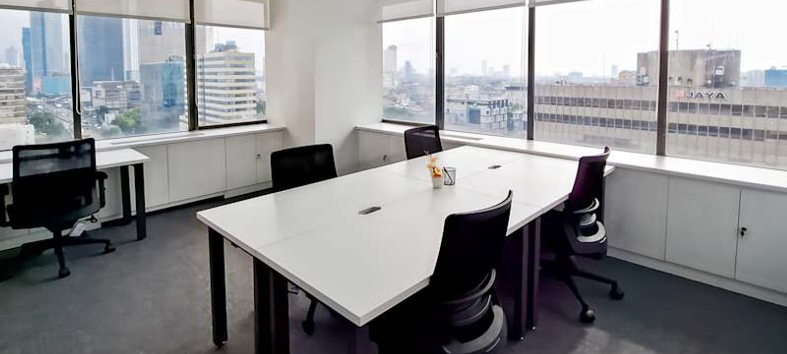 Jl Mh Thamrin No9menara Cakrawala, Jakarta - Image 1