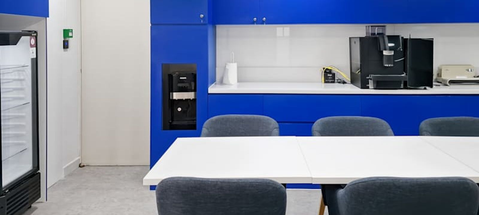 Jl Mh Thamrin No9menara Cakrawala, Jakarta - Image 1