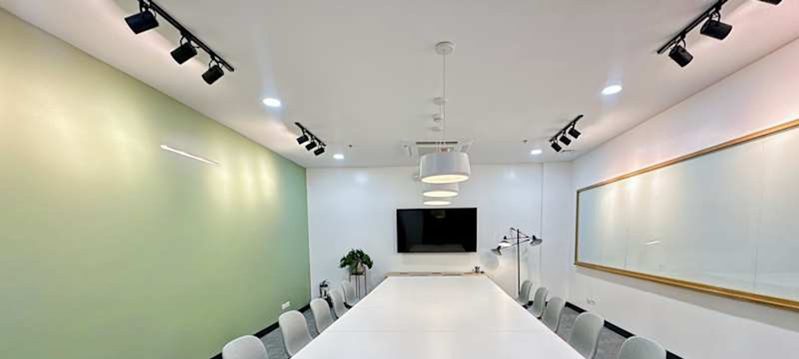 Ayala Avenue Makati Center, Makati - Image 1