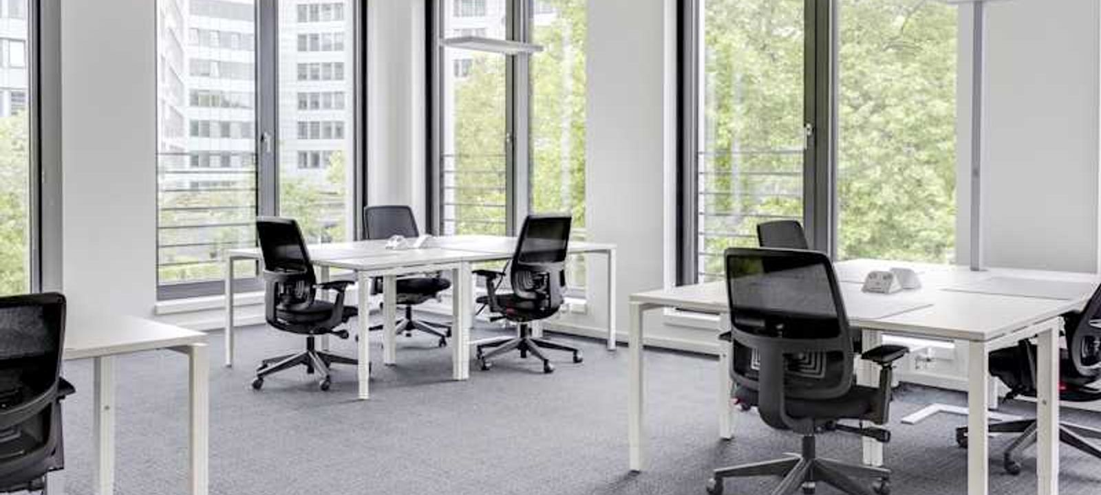 3-5 Holmethorpe Avenue Holmethorpe Industrial Estate Surrey, Redhill - Image 1