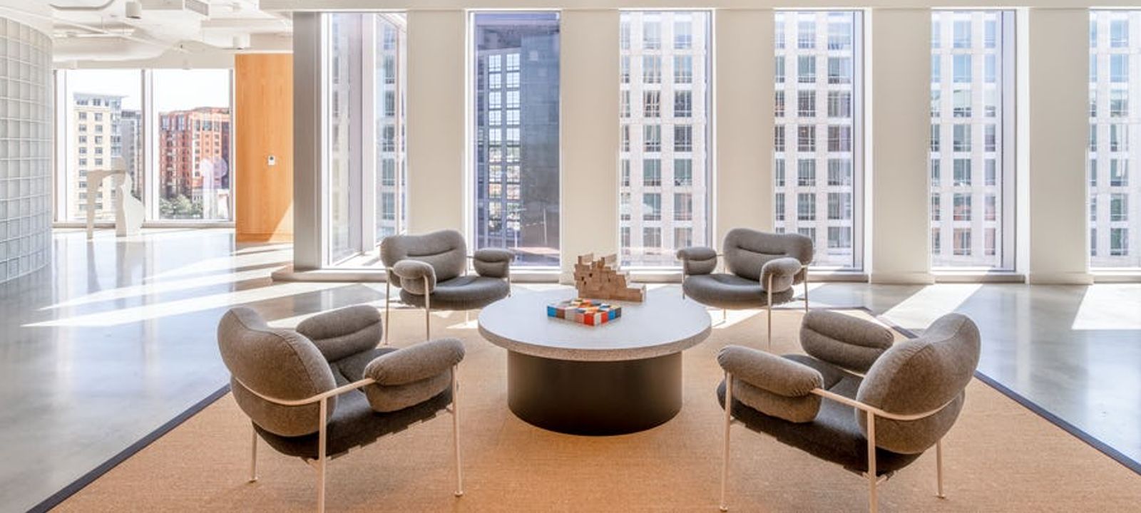 655 New York Ave Nw, Washington - Image 1