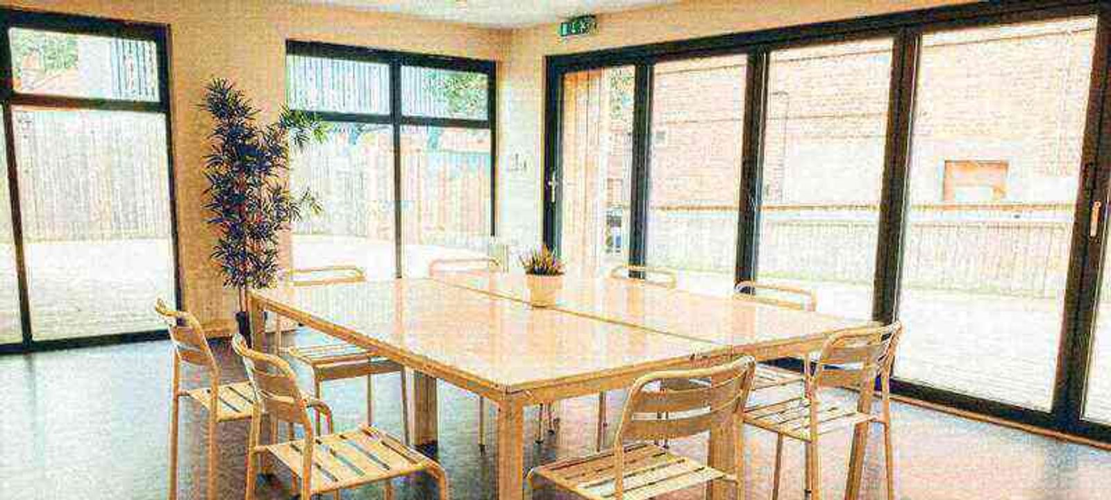 639 High Road, London - Image 1