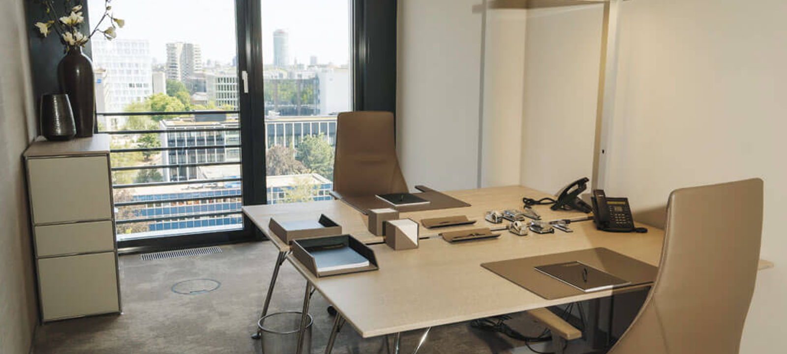 215 Kaiserswerther Straße, Dusseldorf - Image 1