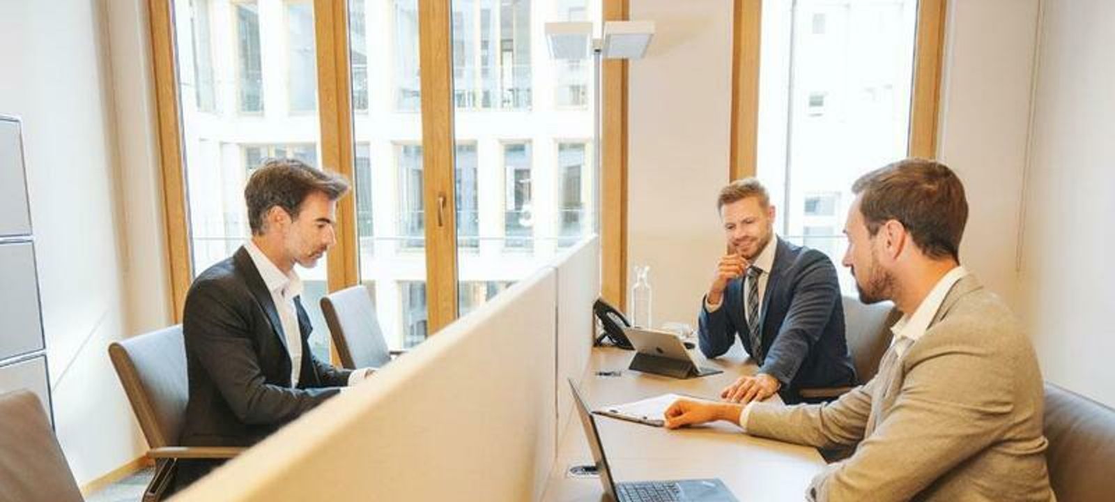 80 Neuer Wall, Hamburg - Image 1