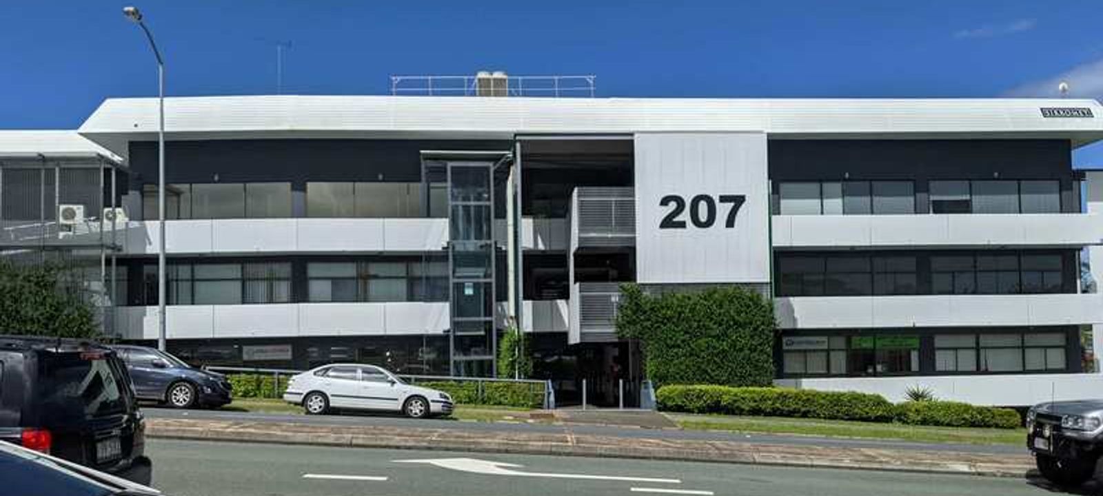 Ashmore Commercial Centre - Image 1