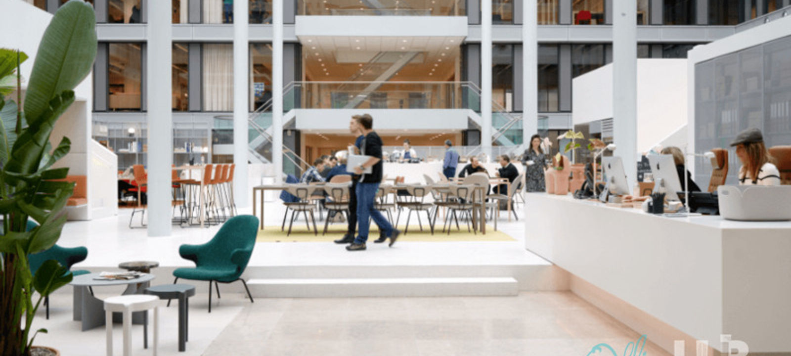 8 Queen's Road East, Wan Chai - Image 1