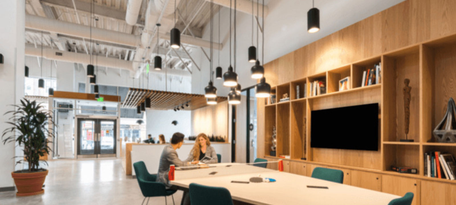 8 Queen's Road East, Wan Chai - Image 1