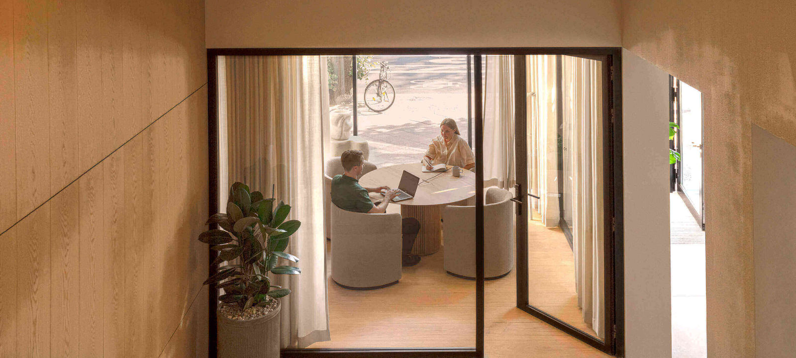 40 Unter Den Linden, Berlin - Image 1