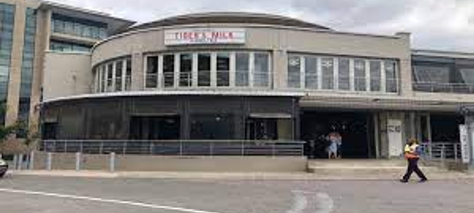 Bloukrans Building - Image 1