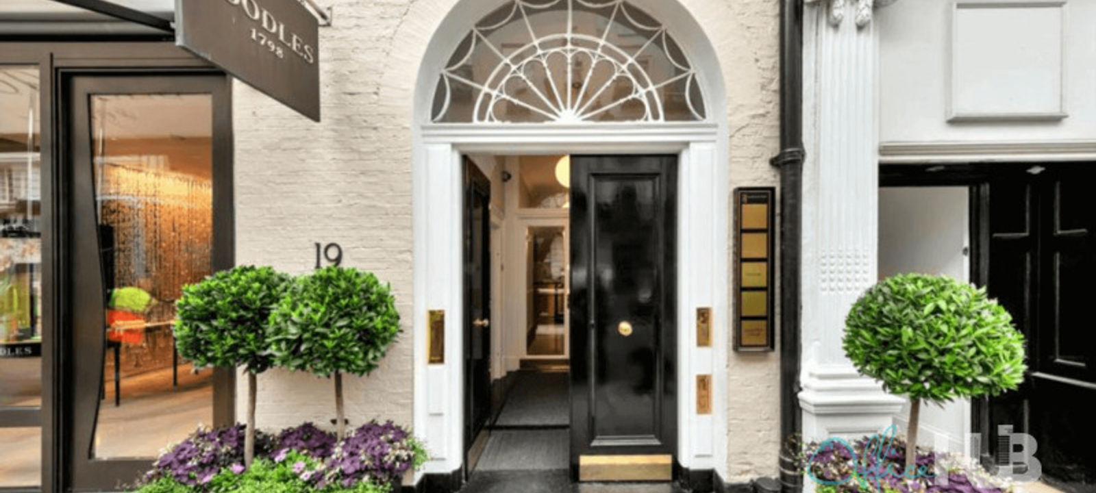 18 Albemarle Street - Image 1