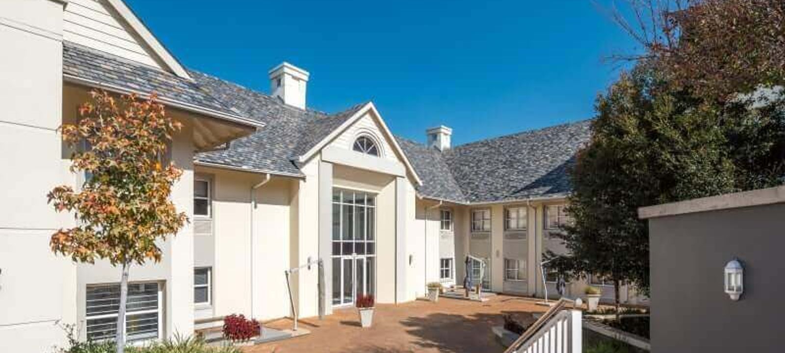 Bryanston Cedarwood House - Image 1