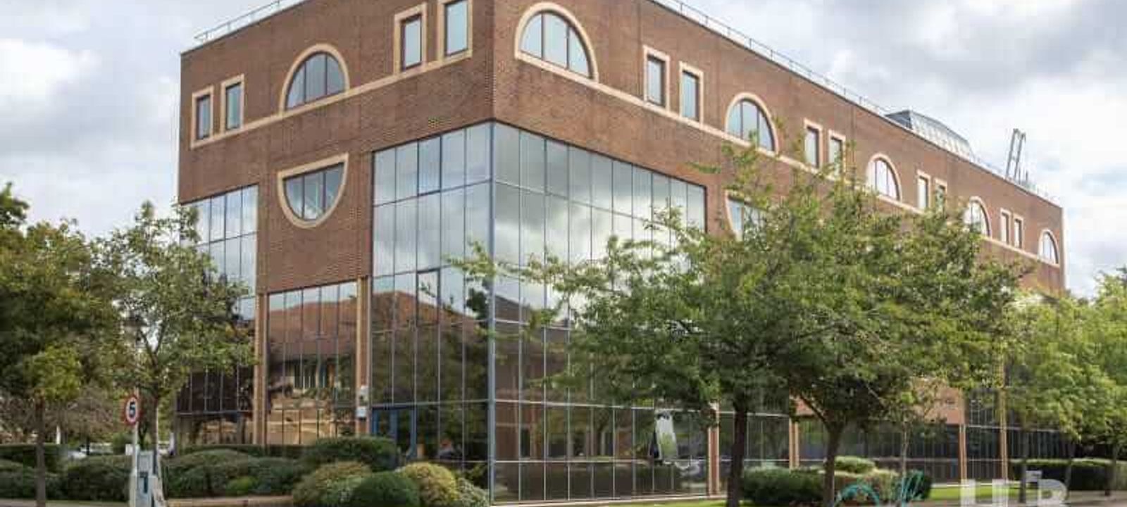 Gatehouse Way, Aylesbury - Image 1