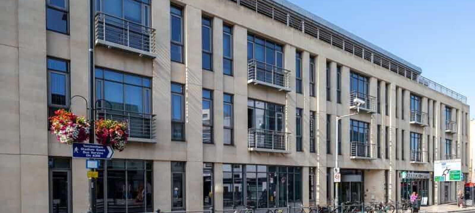 Parkshot House - Image 1