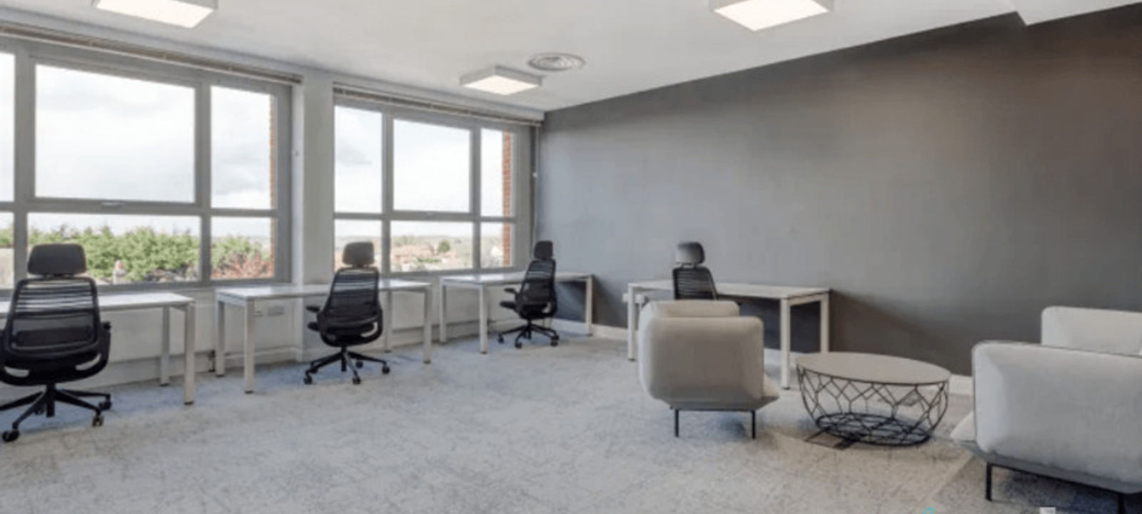 323 High Street, Epping - Image 1