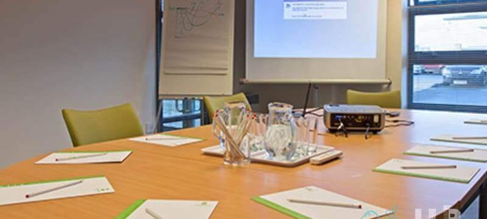 Oakfield Close, Tewkesbury - Image 1