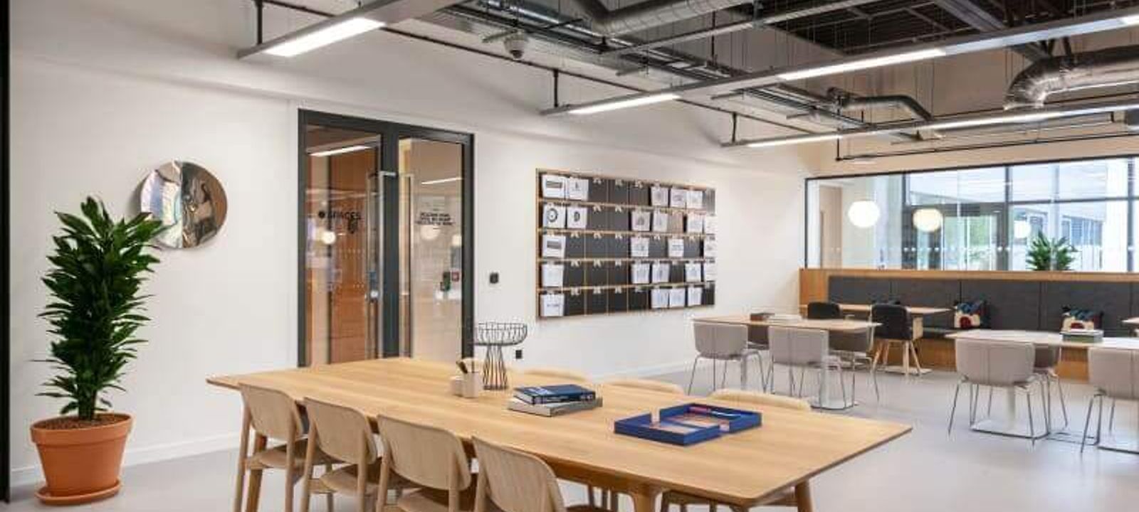 Maylands Avenue, Hemel Hempstead - Image 1