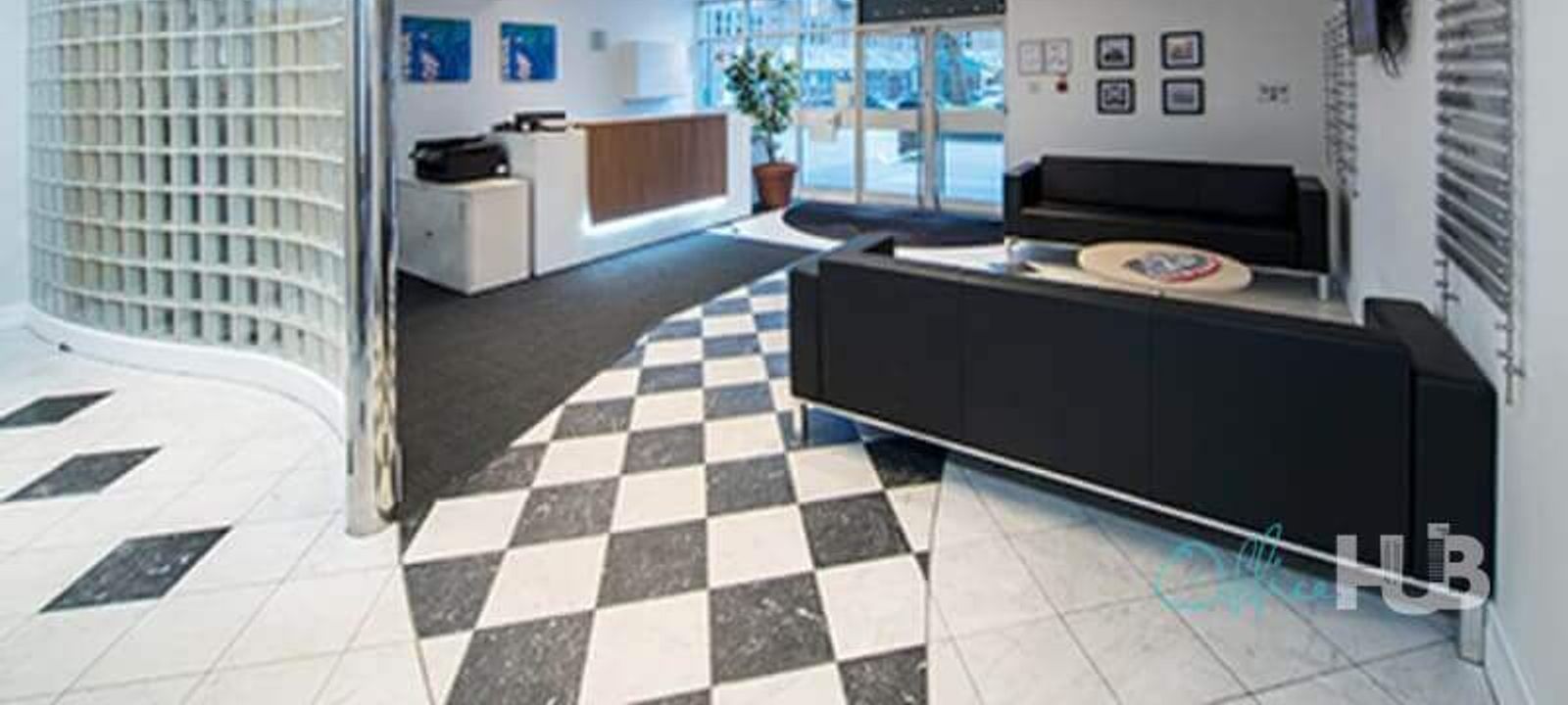 2 Victoria Square, St Albans - Image 1