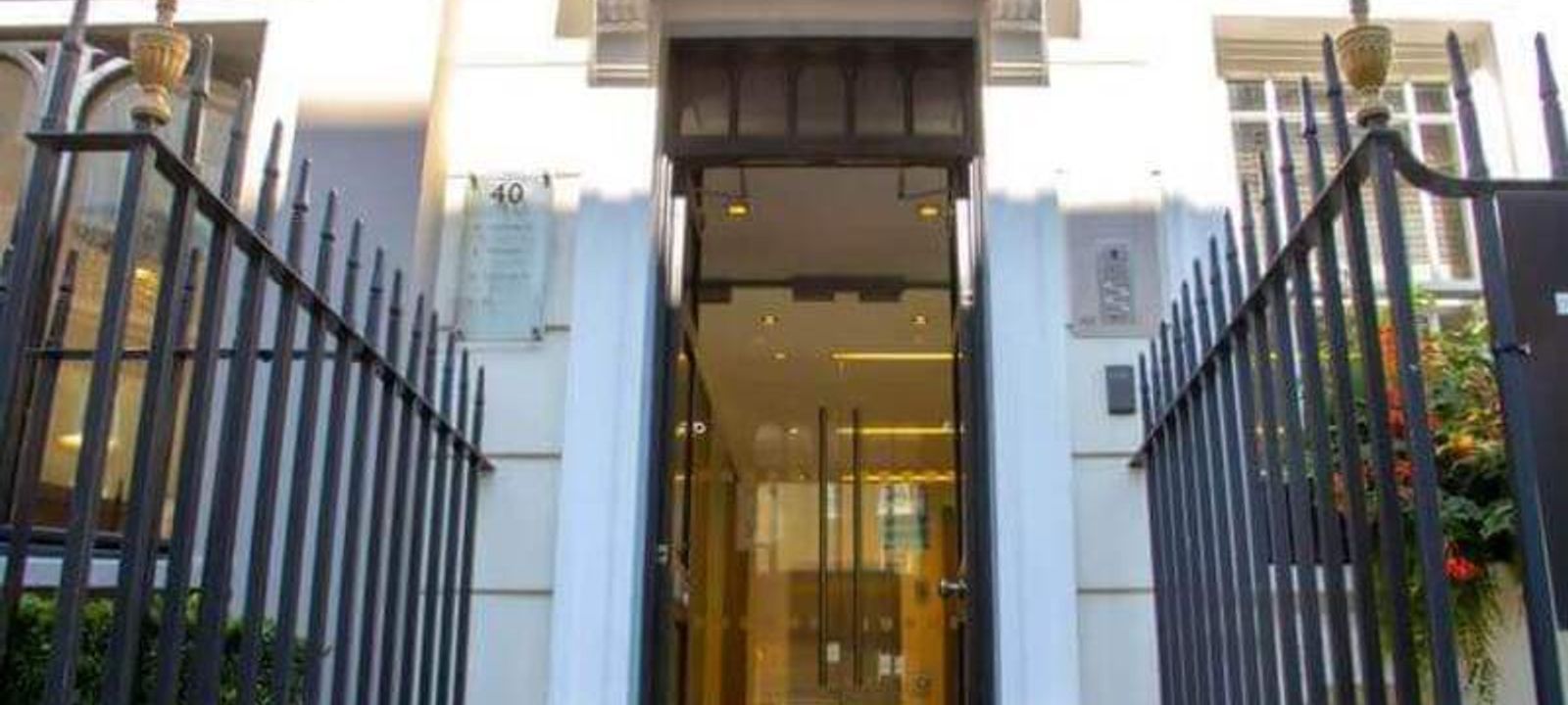 40 George Street, Greater London - Image 1