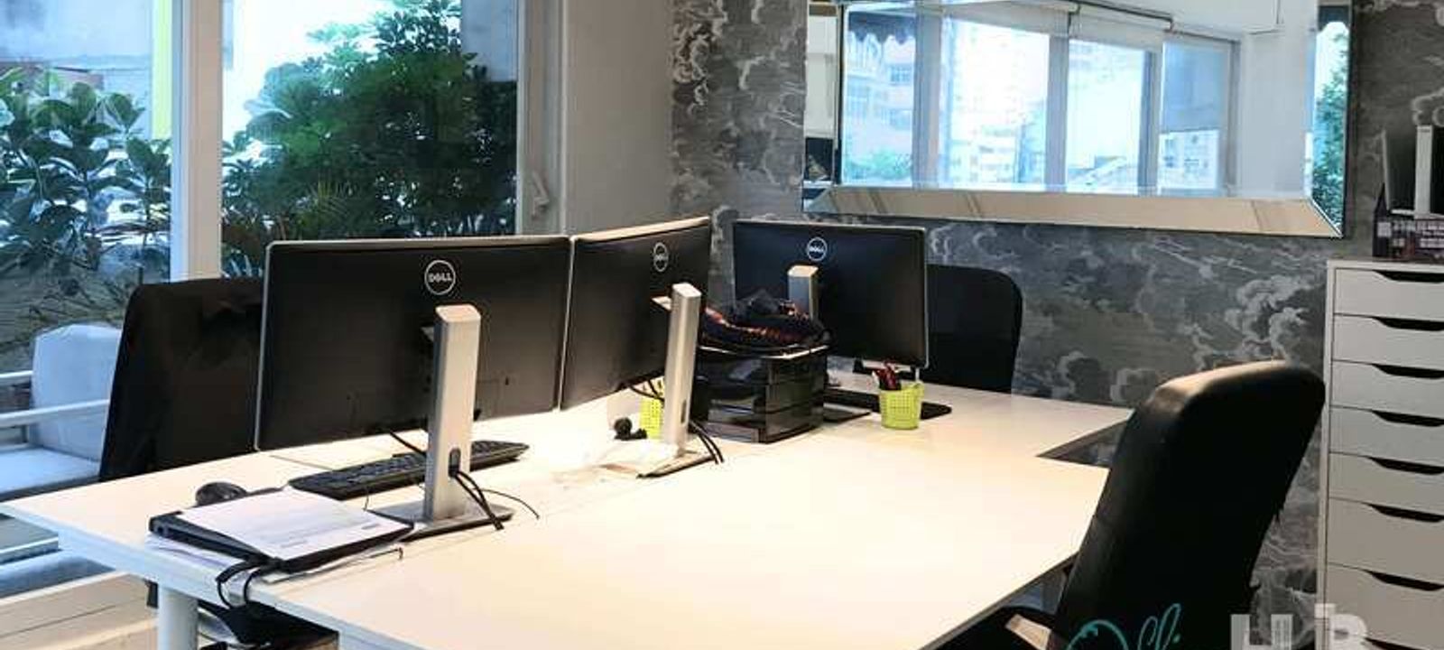 30 Hollywood Road, Central - Image 1