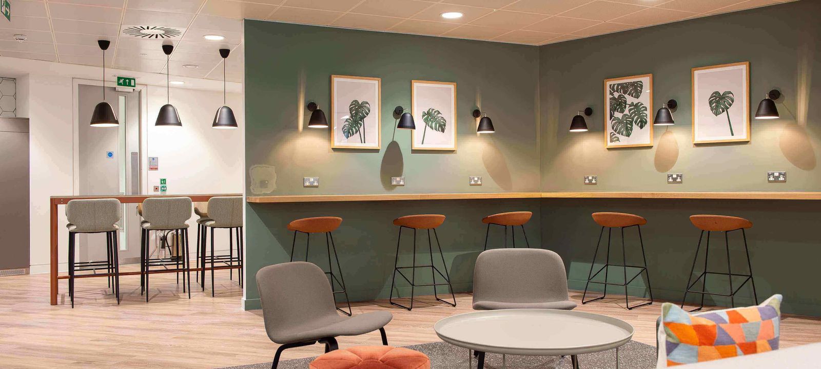 2 Blagrave Street, Reading - Image 1