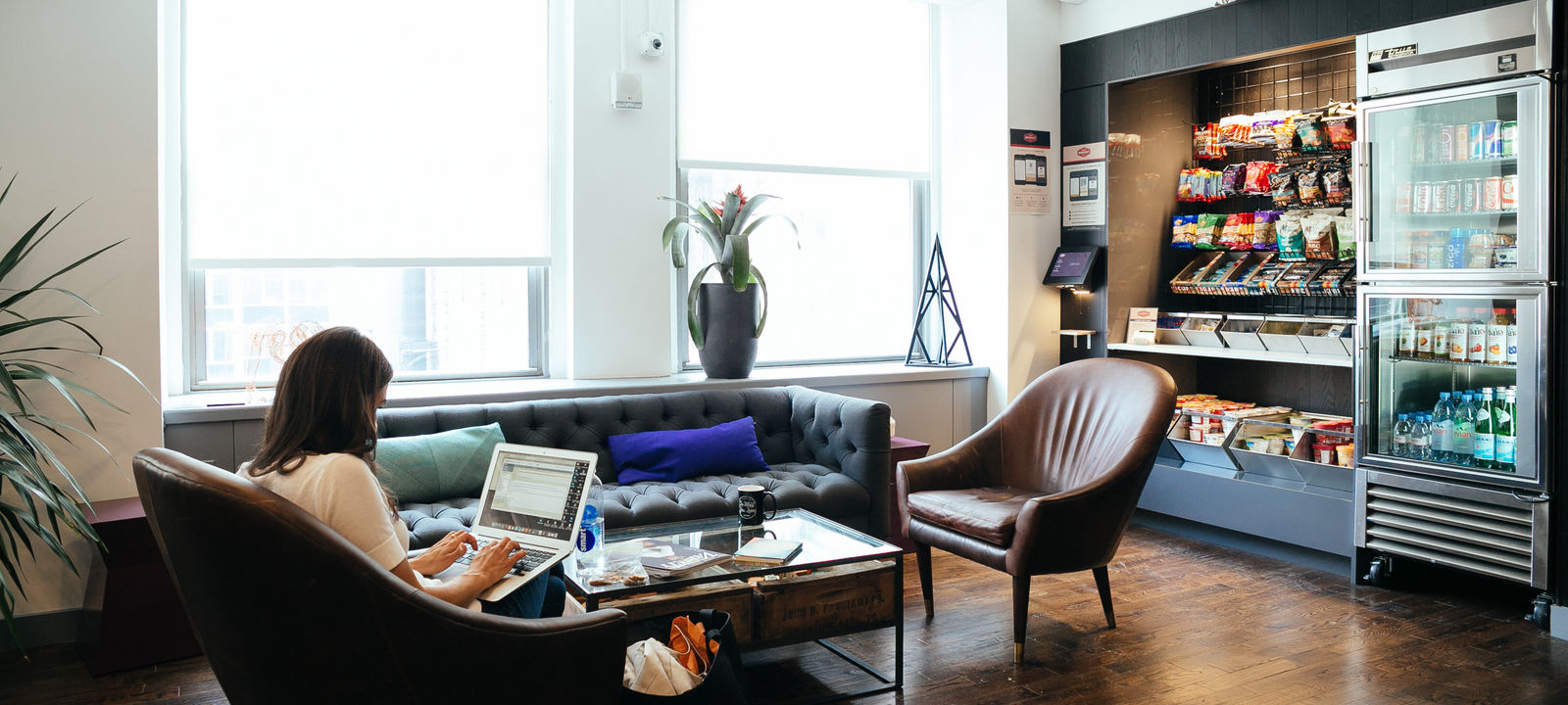 205 E 42nd St, New York - Image 1