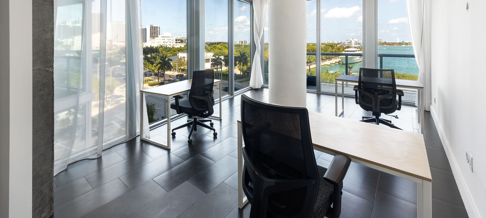 888 Biscayne Boulevard, Miami - Image 1