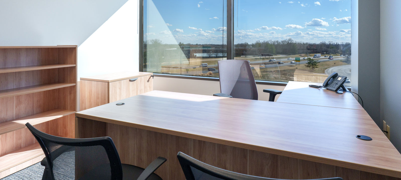 400 Chesterfield Center, Chesterfield - Image 1