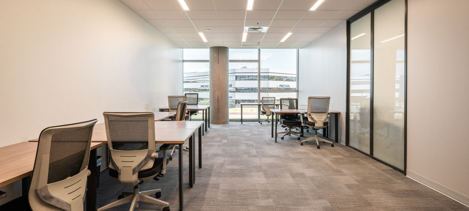 2801 E Camelback Rd, Phoenix - Image 1