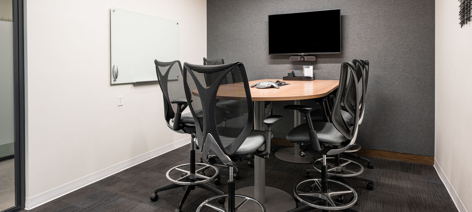 2801 E Camelback Rd, Phoenix - Image 1