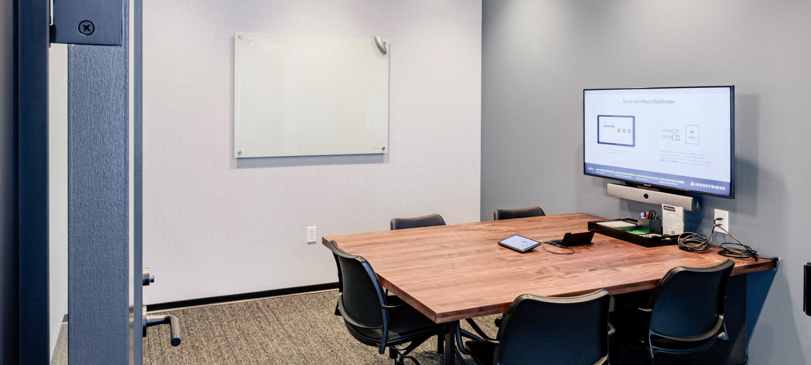 400 University St, Seattle - Image 1