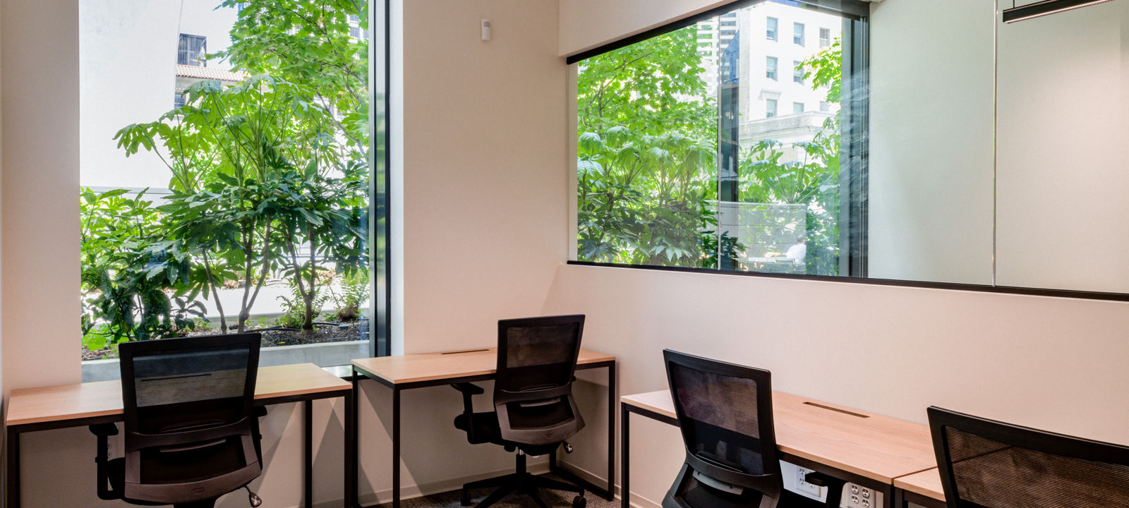 400 University St, Seattle - Image 1