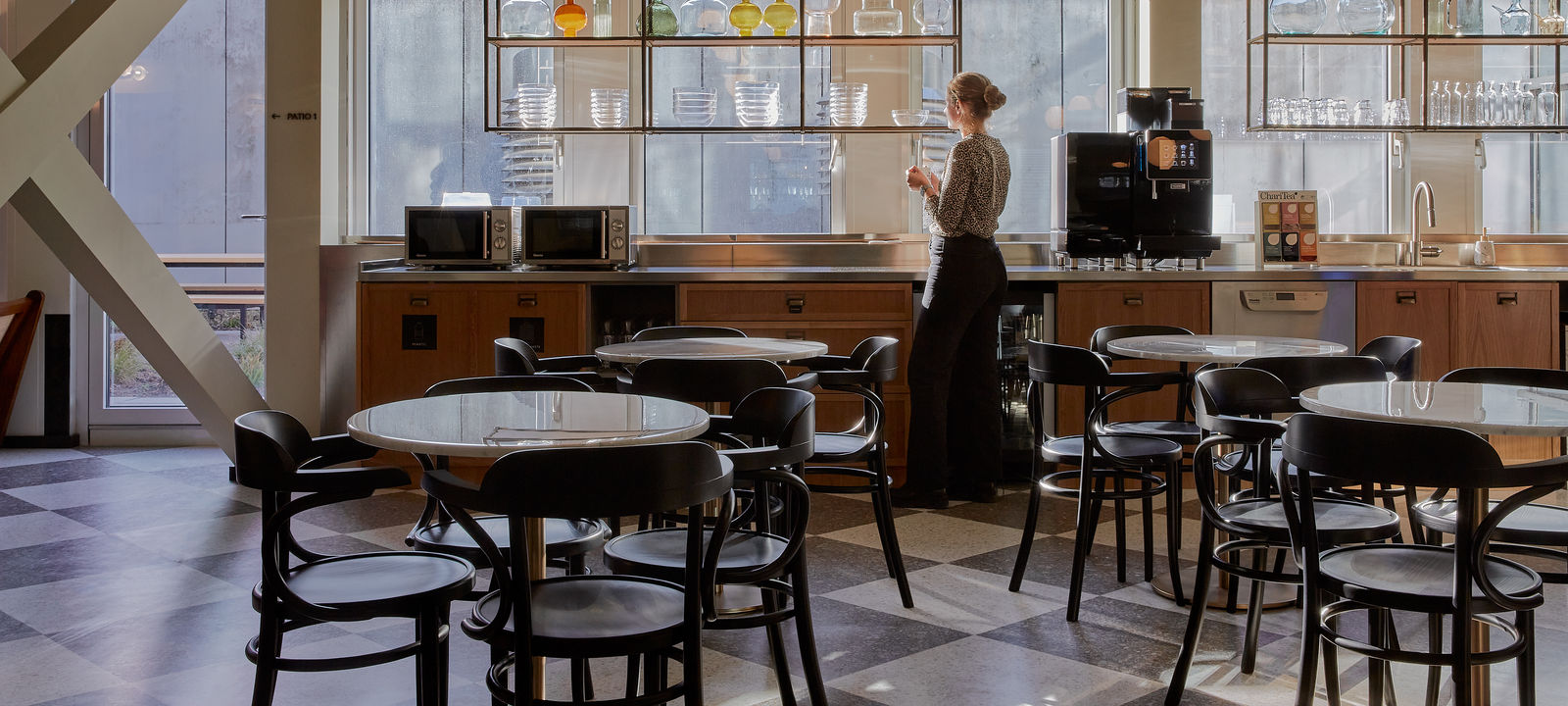 Uhlandstrasse 32, Berlin - Image 1