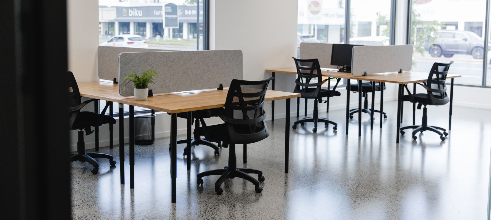 55 Bundall Road, Surfers Paradise - Image 1