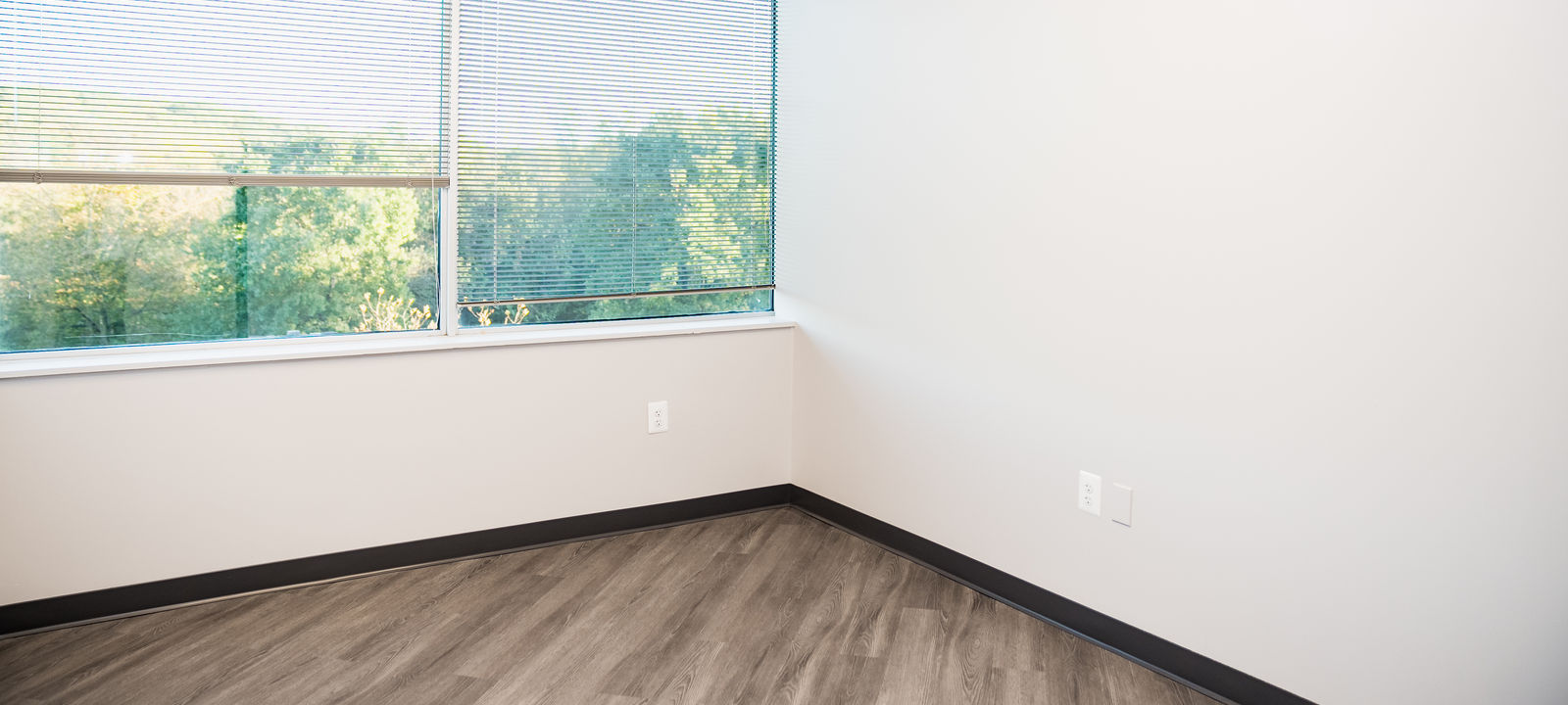 9175 Guilford Road, Columbia - Image 1