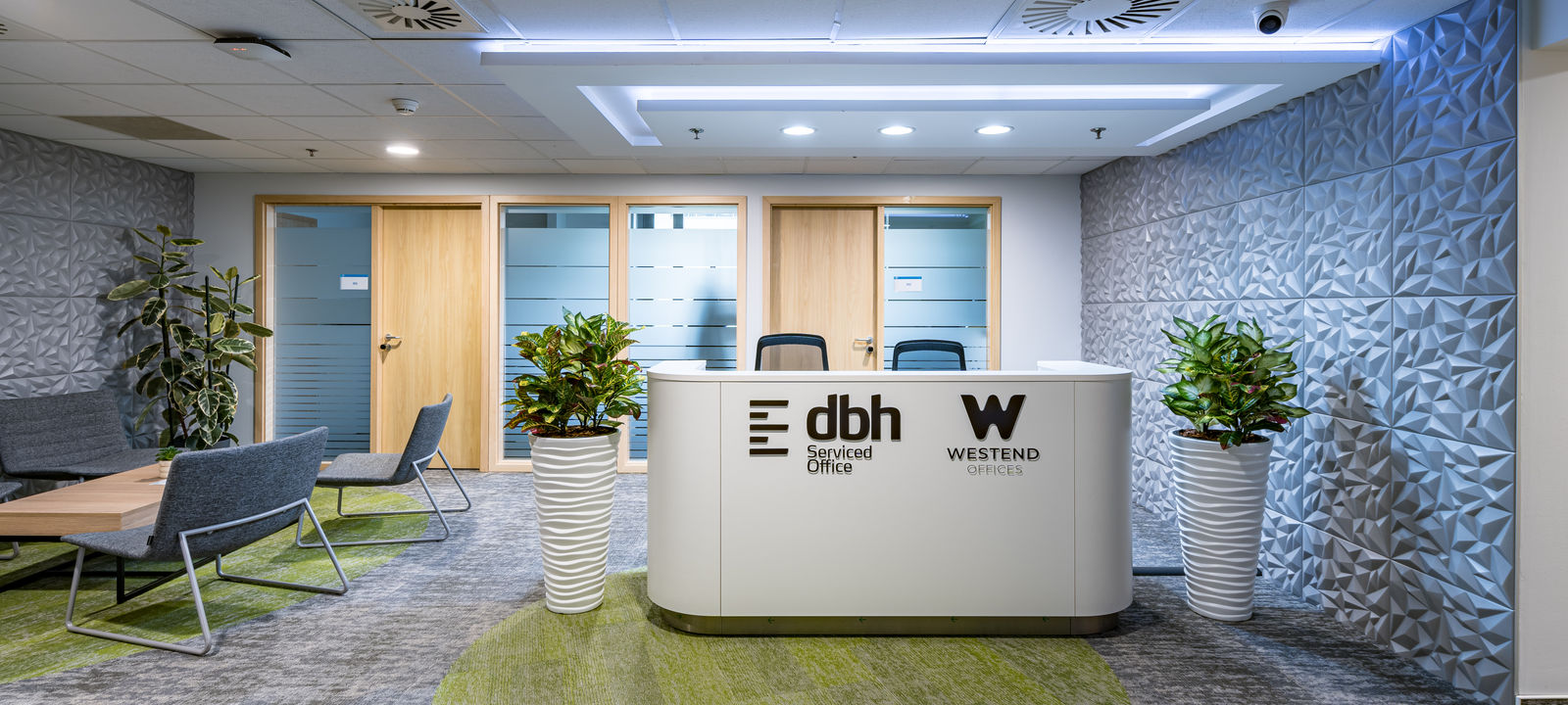 1-3 Váci Út, Budapest - Image 1