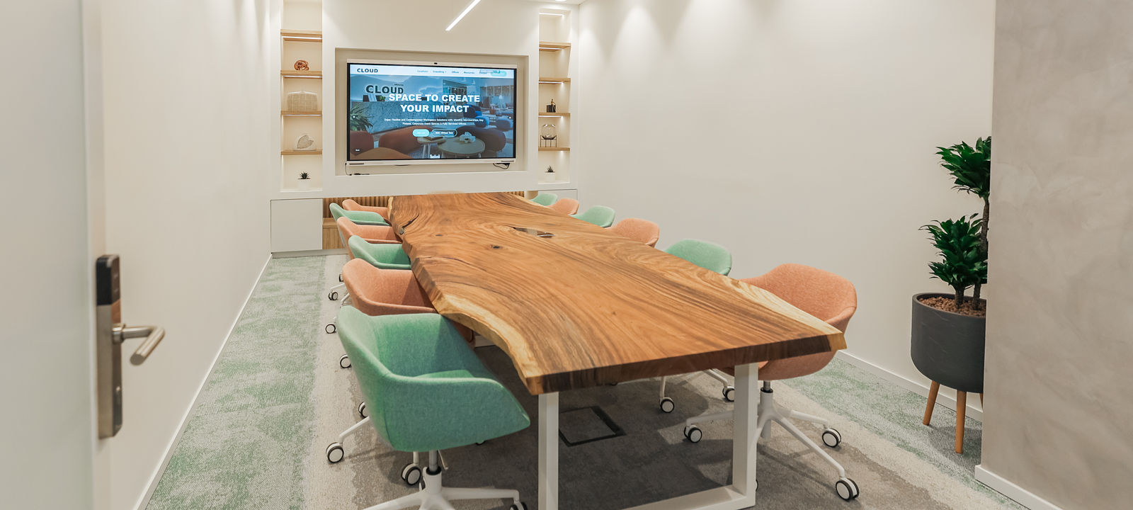 World Trade Centre, Al Danah - Image 1