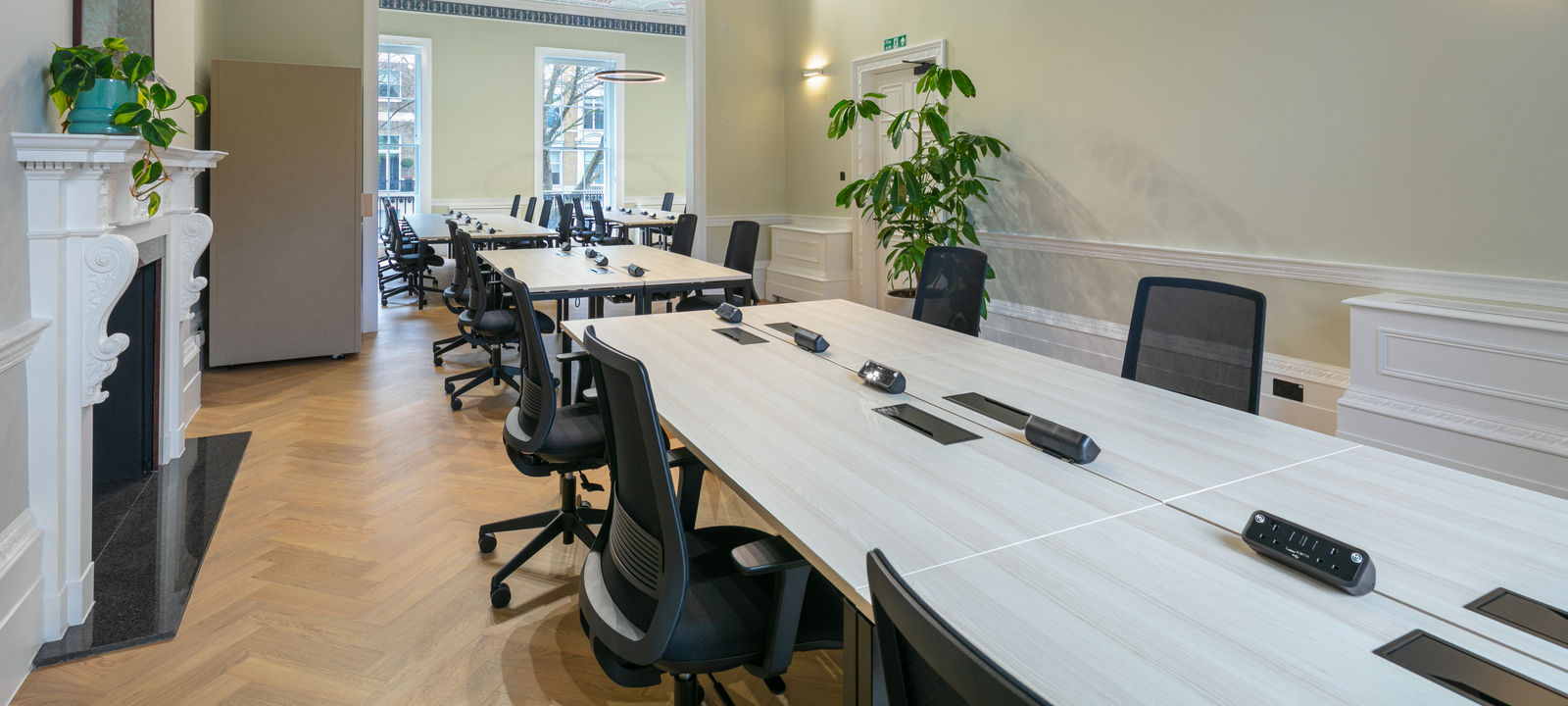 19 Portland Pl, London - Image 1