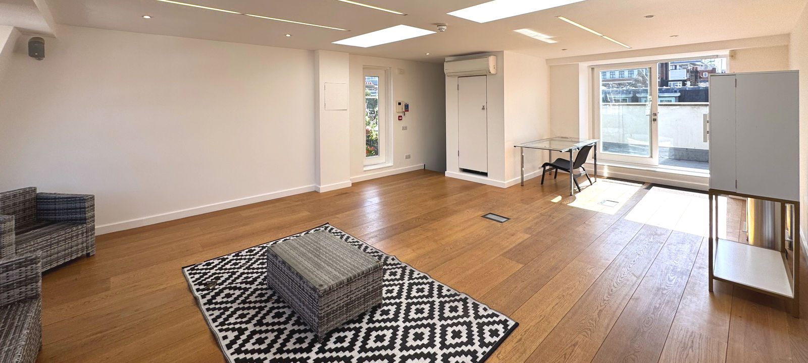 91 Great Titchfield Street, Greater London - Image 1