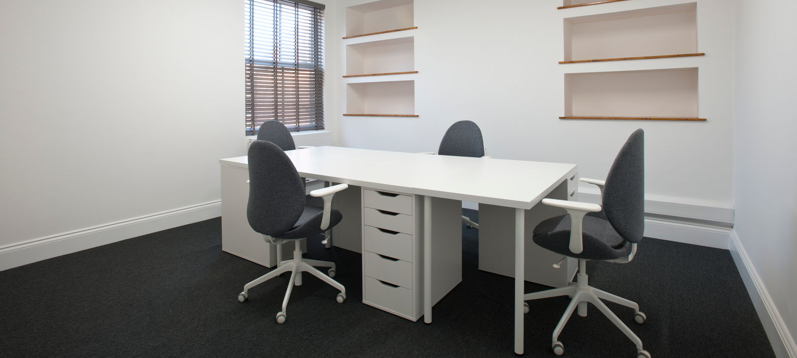 105 Ashby Road, Leicestershire - Image 1