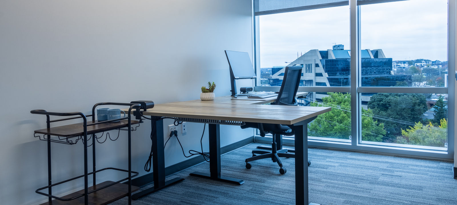 1600 Parkwood Circle Se, Atlanta - Image 1