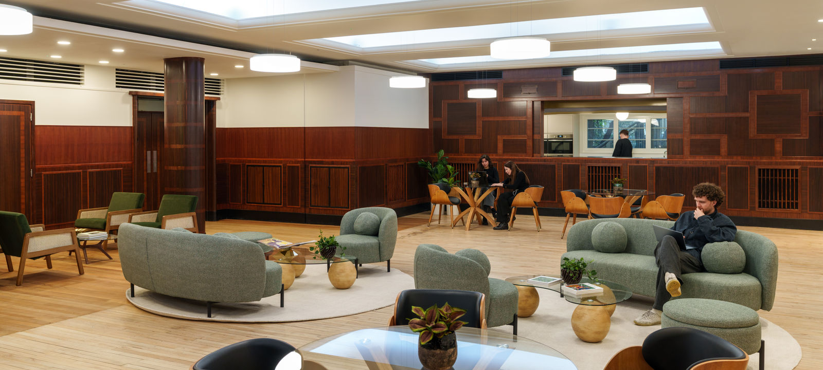 Hornsey Town Hall, Crouch End - Image 1