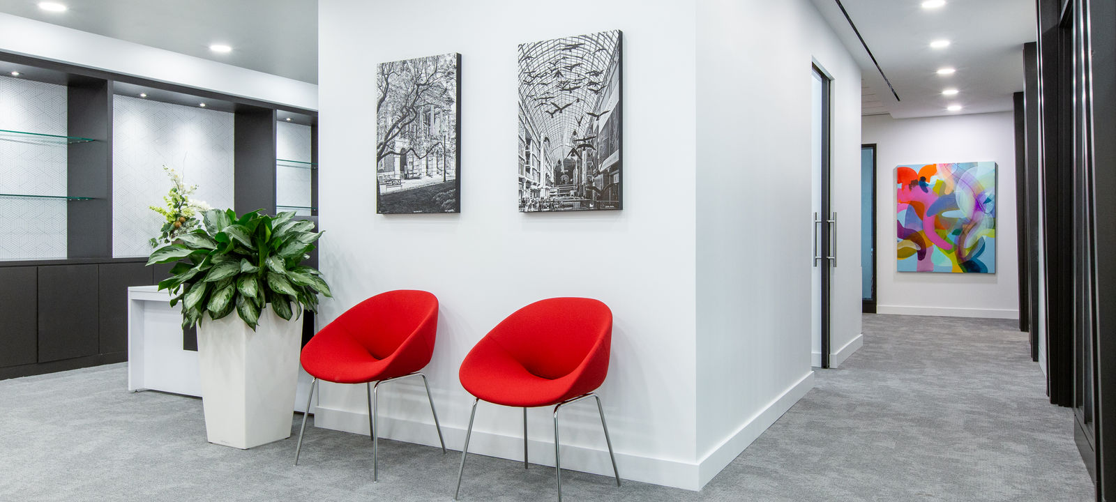 375 University Avenue, Toronto - Image 1