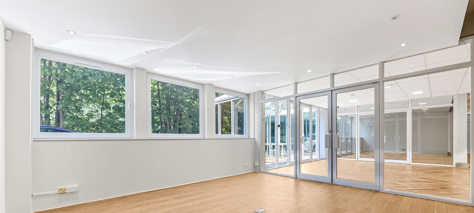 Restmor Way Hackbridge, Wallington - Image 1