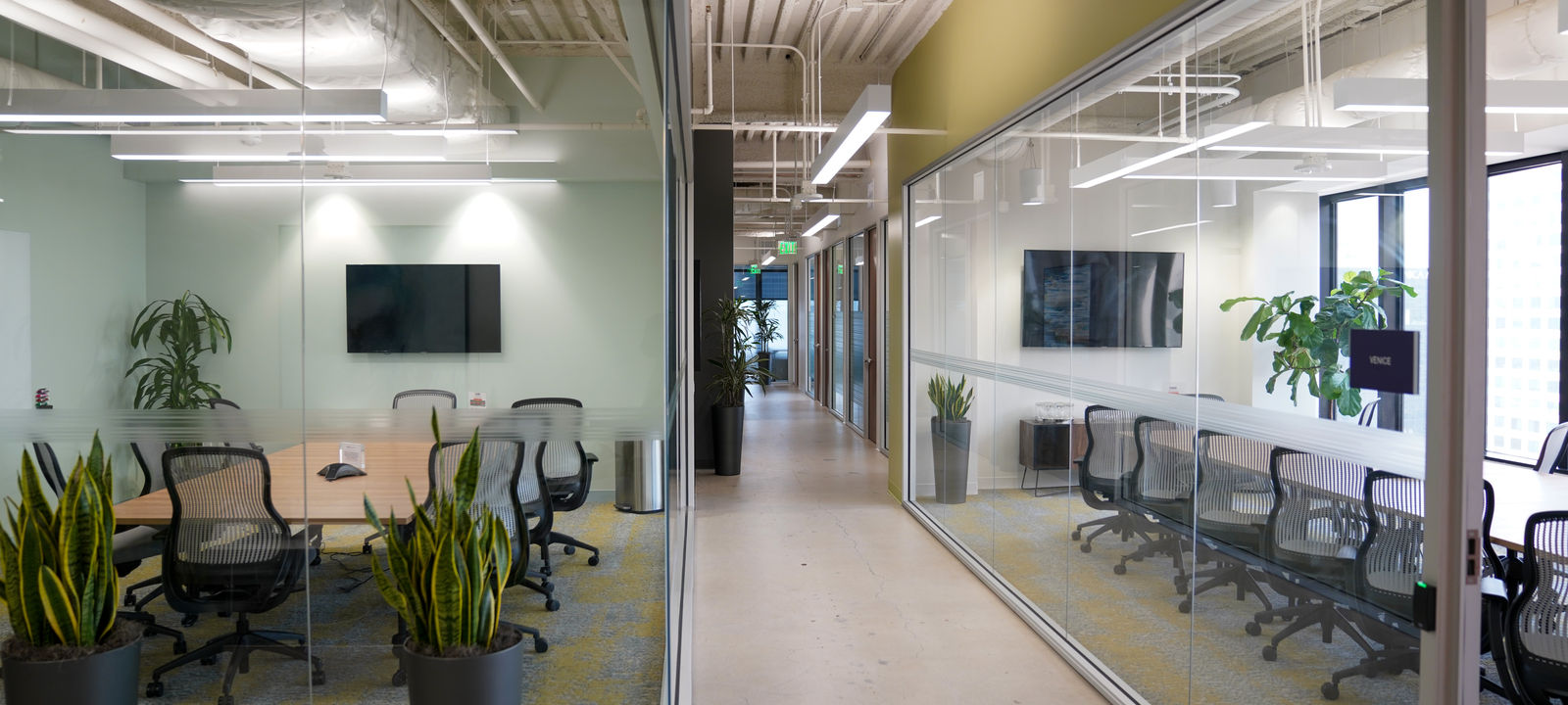 700 South Flower Street - Suite 1000, Los Angeles - Image 1