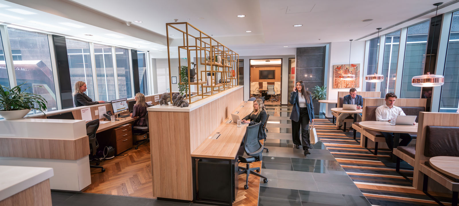 18 National Circuit, Barton - Image 1