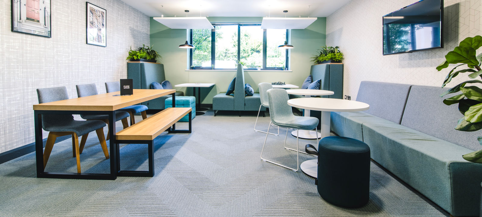 St Georges, Weston-super-mare - Image 1